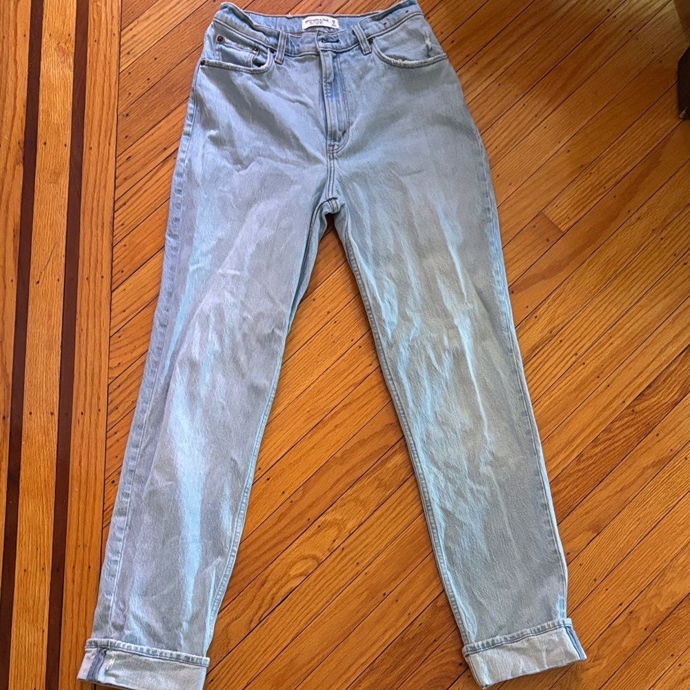 Abercrombie & Fitch Women's Light Blue Straight Leg Jeans